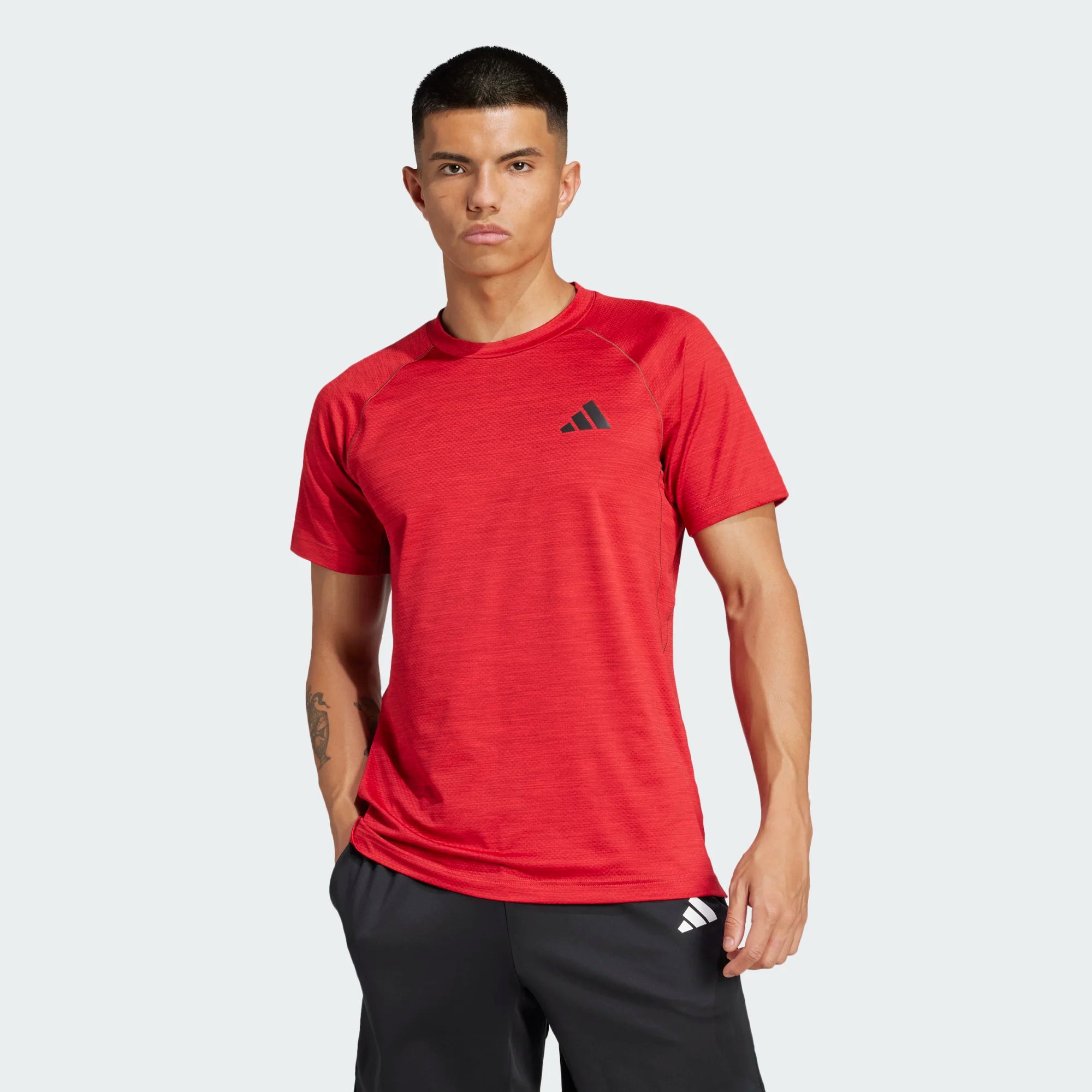 ADIDAS GYM+ TEE Trainingsshirts ADIDAS