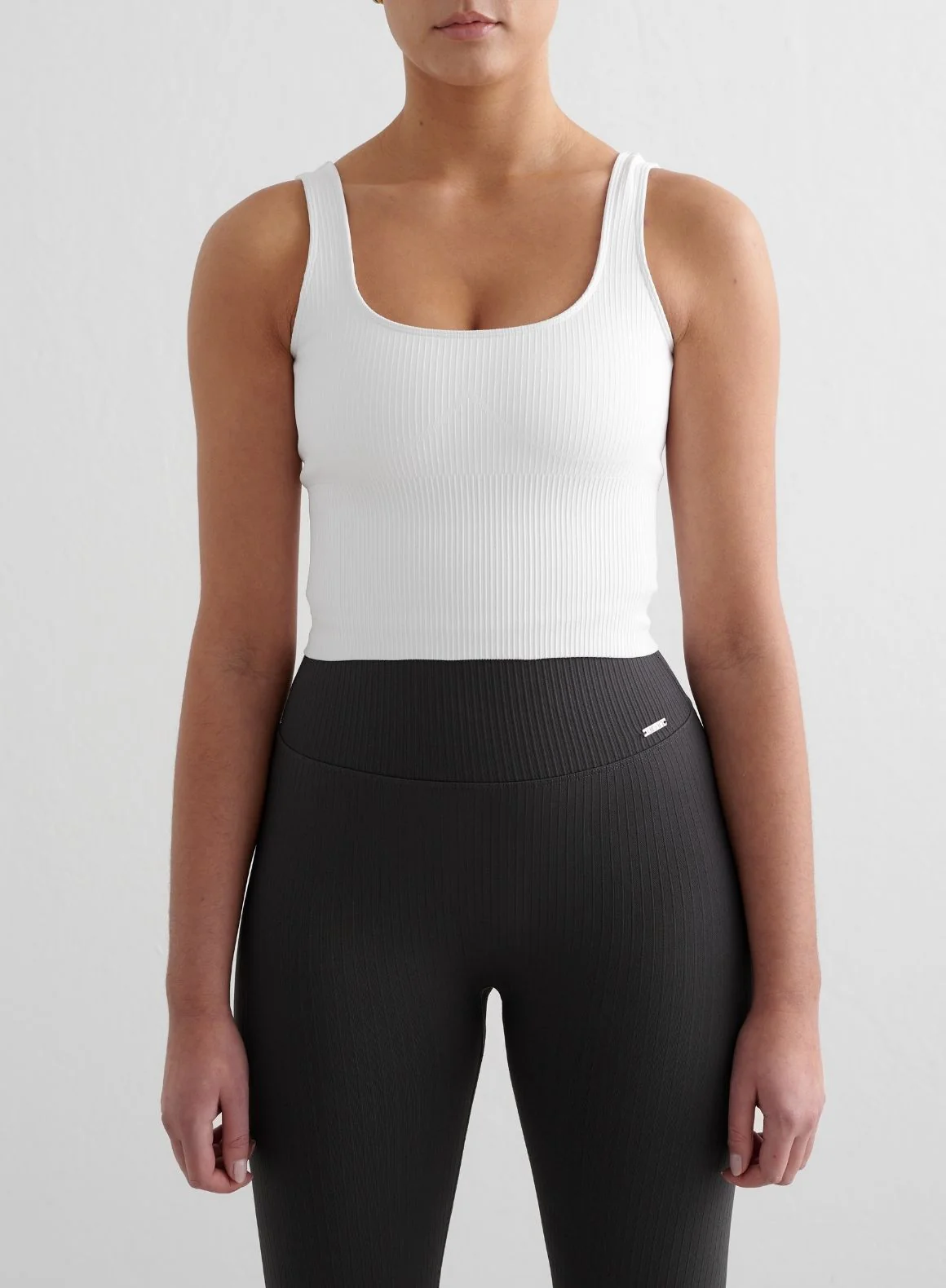 AIM´N Ribbed Seamless Shaping Bralette Trainingshosen & Jogginghosen AIM´N 017 White XS