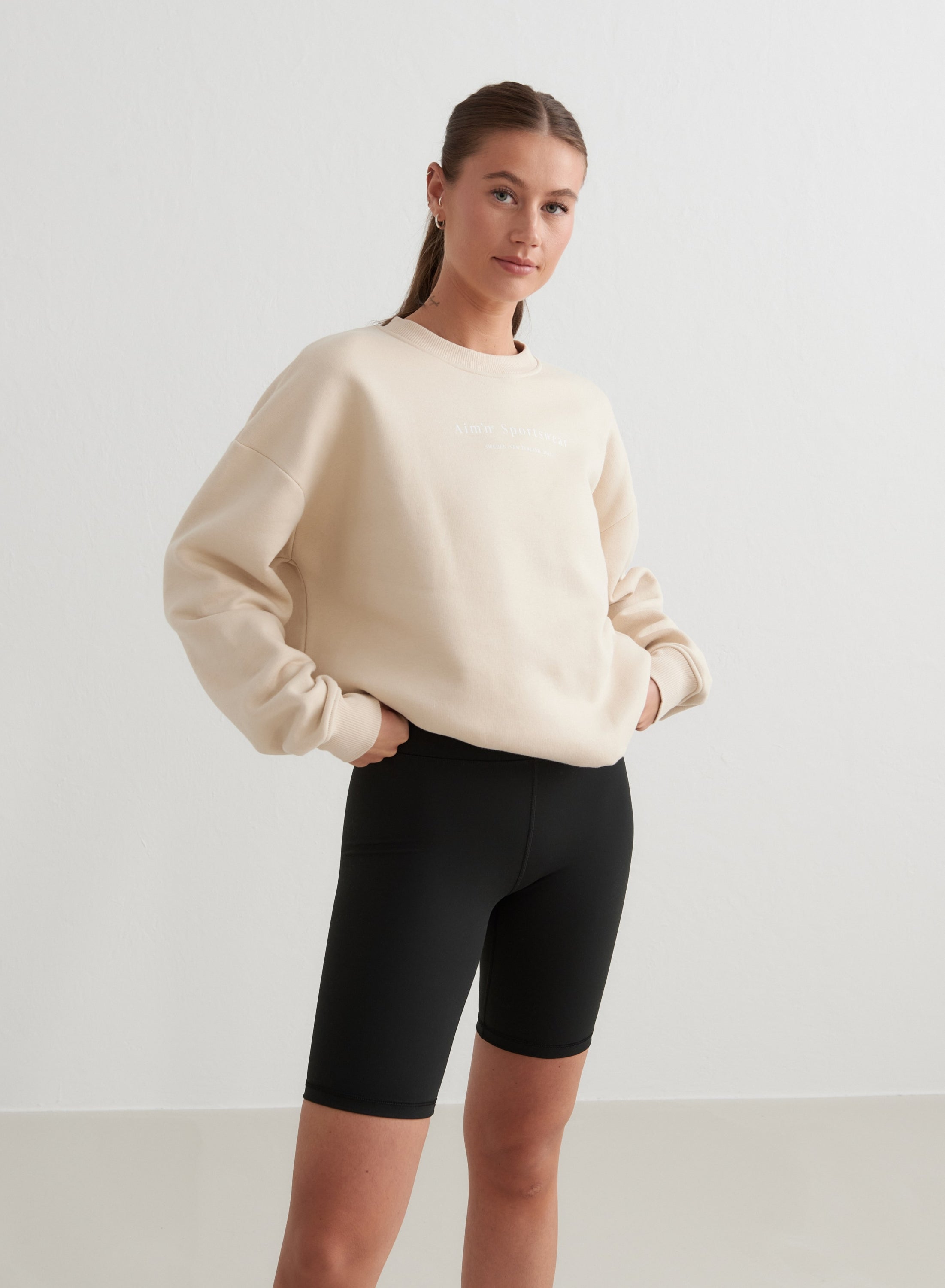 AIM´N Serif Sweatshirt 091 Café au lait Freizeitpullover AIM´N 091 Café au lait XS