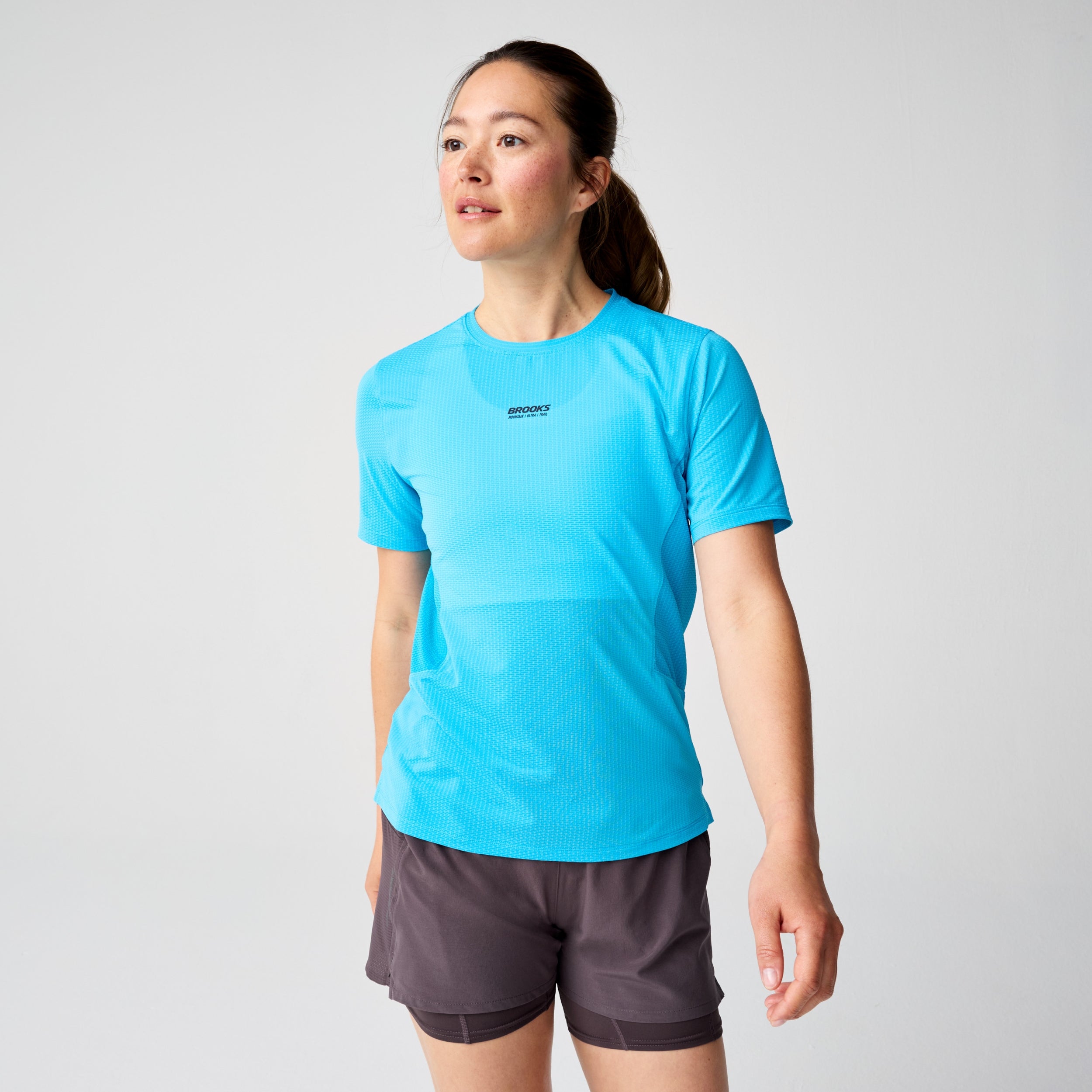 BROOKS High Point Short Sleeve 2.0 Laufshirts BROOKS Blazing Blue/Atomic Blue XS