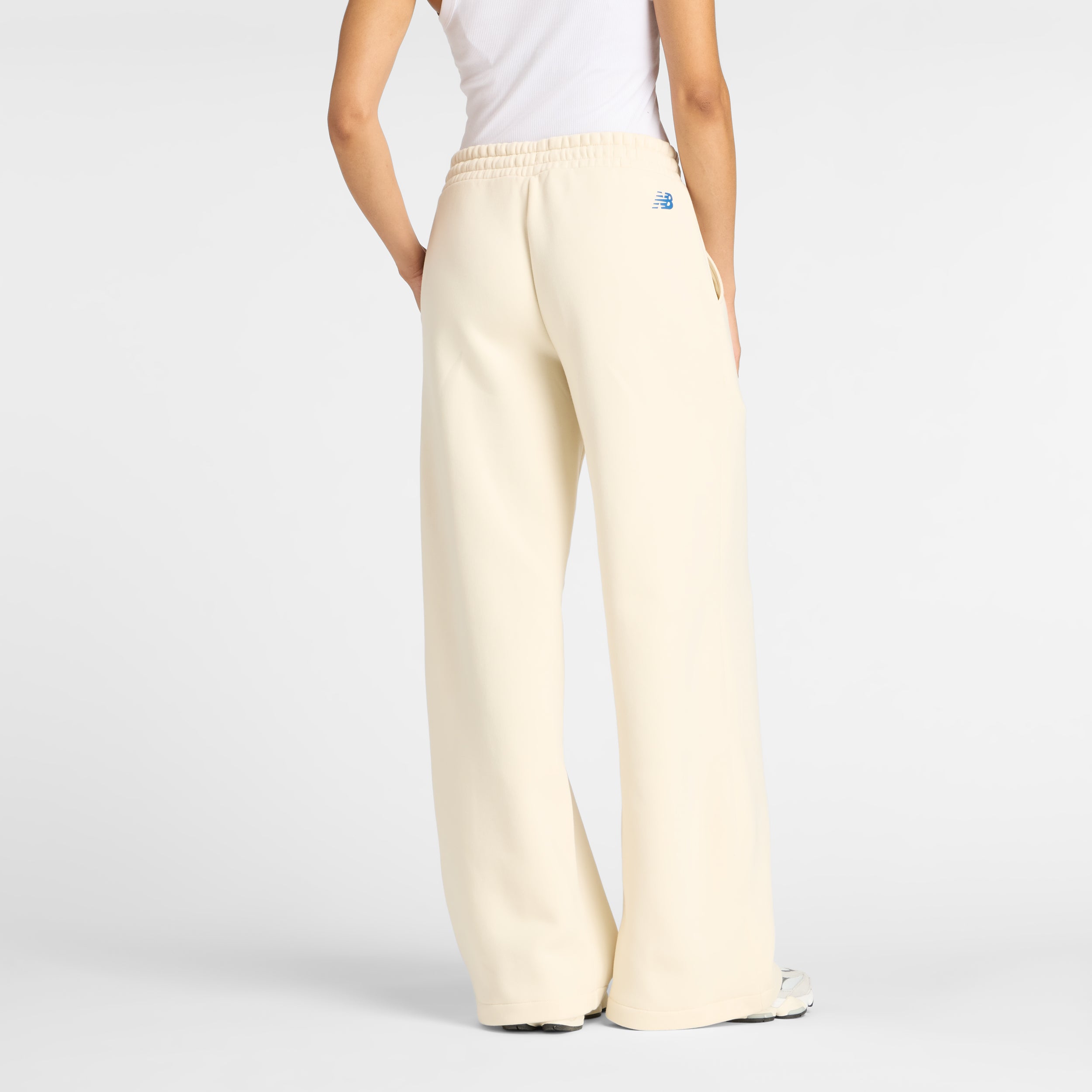 NEW BALANCE Reimagined Fleece Wide Leg Pant Freizeithosen NEW BALANCE