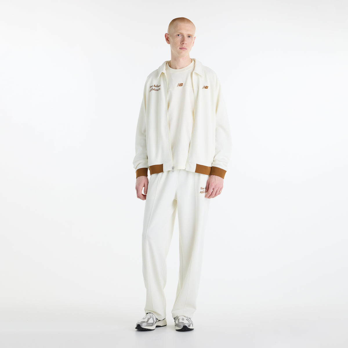 NEW BALANCE Sport Legacy Graphic T-Shirt Freizeitshirts /-hemden NEW BALANCE Beige S