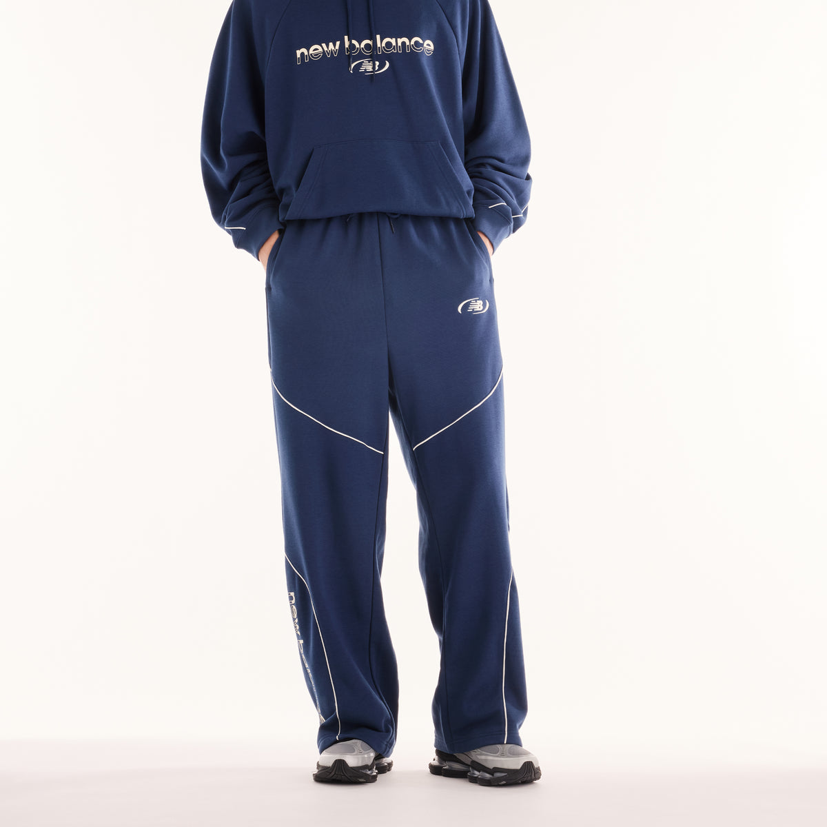 NEW BALANCE Trackside French Terry Pant Freizeithosen NEW BALANCE