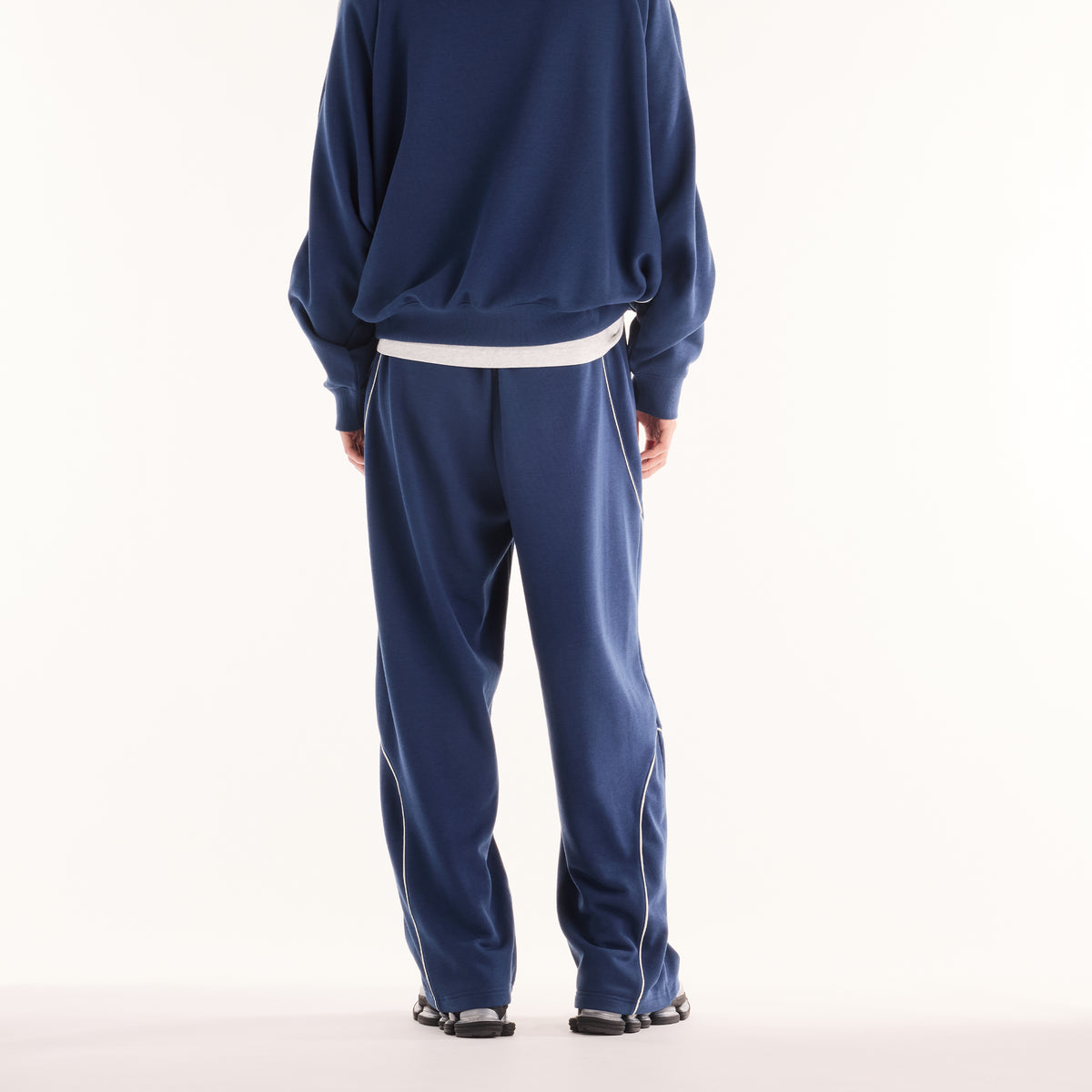 NEW BALANCE Trackside French Terry Pant Freizeithosen NEW BALANCE