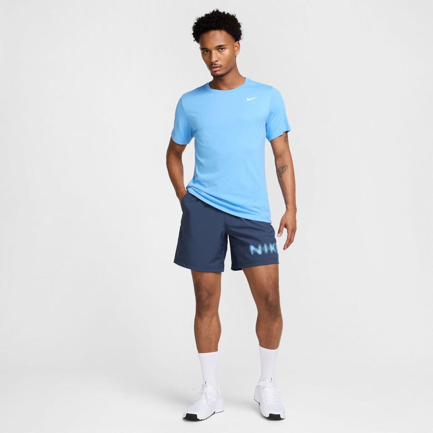 NIKE M NK DF FORM 7IN UL SHORT SWOO 010 BLACK/WHITE Trainingshosen & Jogginghosen NIKE