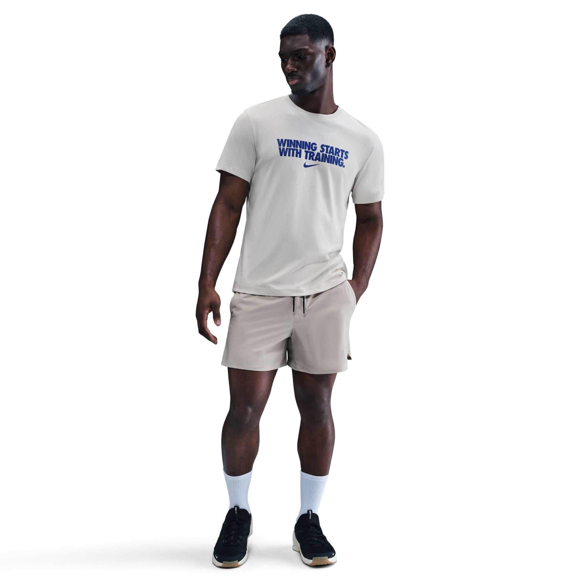 NIKE M NK DF TEE WINNING Trainingsshirts NIKE LIGHT BONE/RACER BLUE S