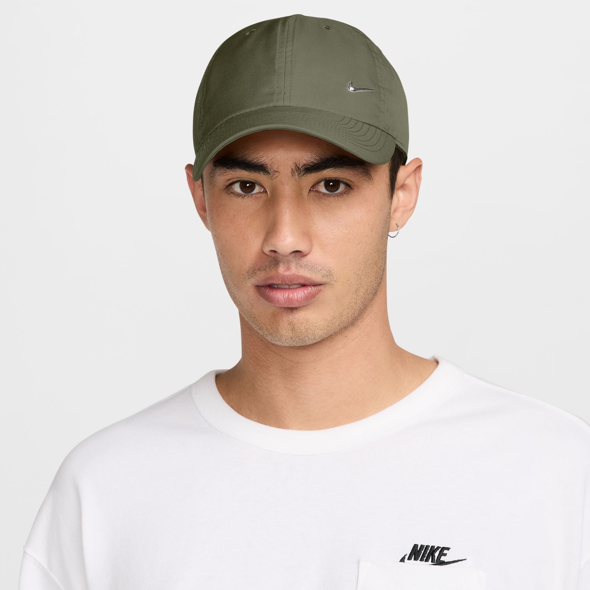 NIKE U NK DF CLUB CAP U CB MTSWSH L Caps NIKE MEDIUM OLIVE/WHITE/WHITE M/L