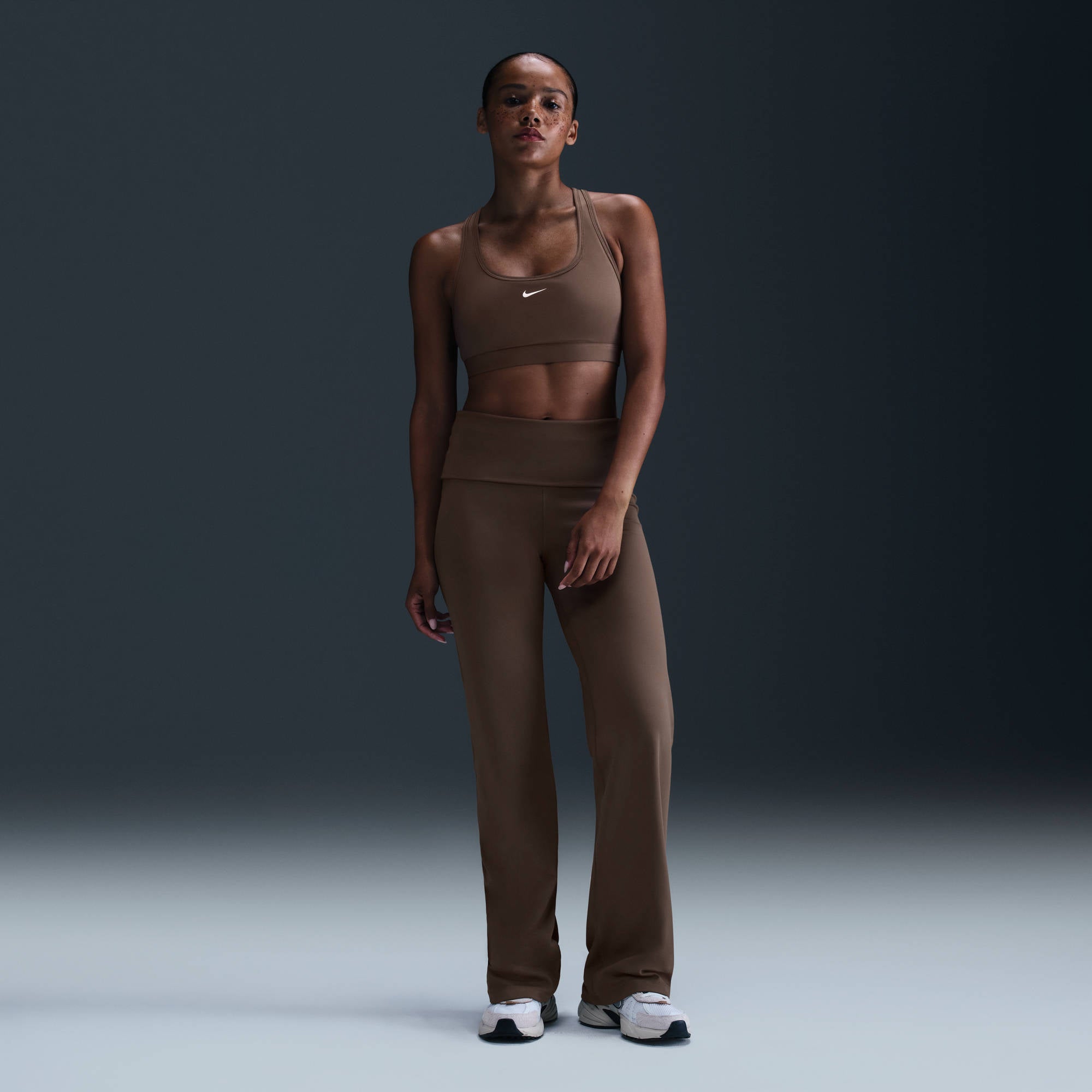 NIKE W NK SWSH LGT SPT BRA BHs NIKE IRONSTONE/WHITE XS