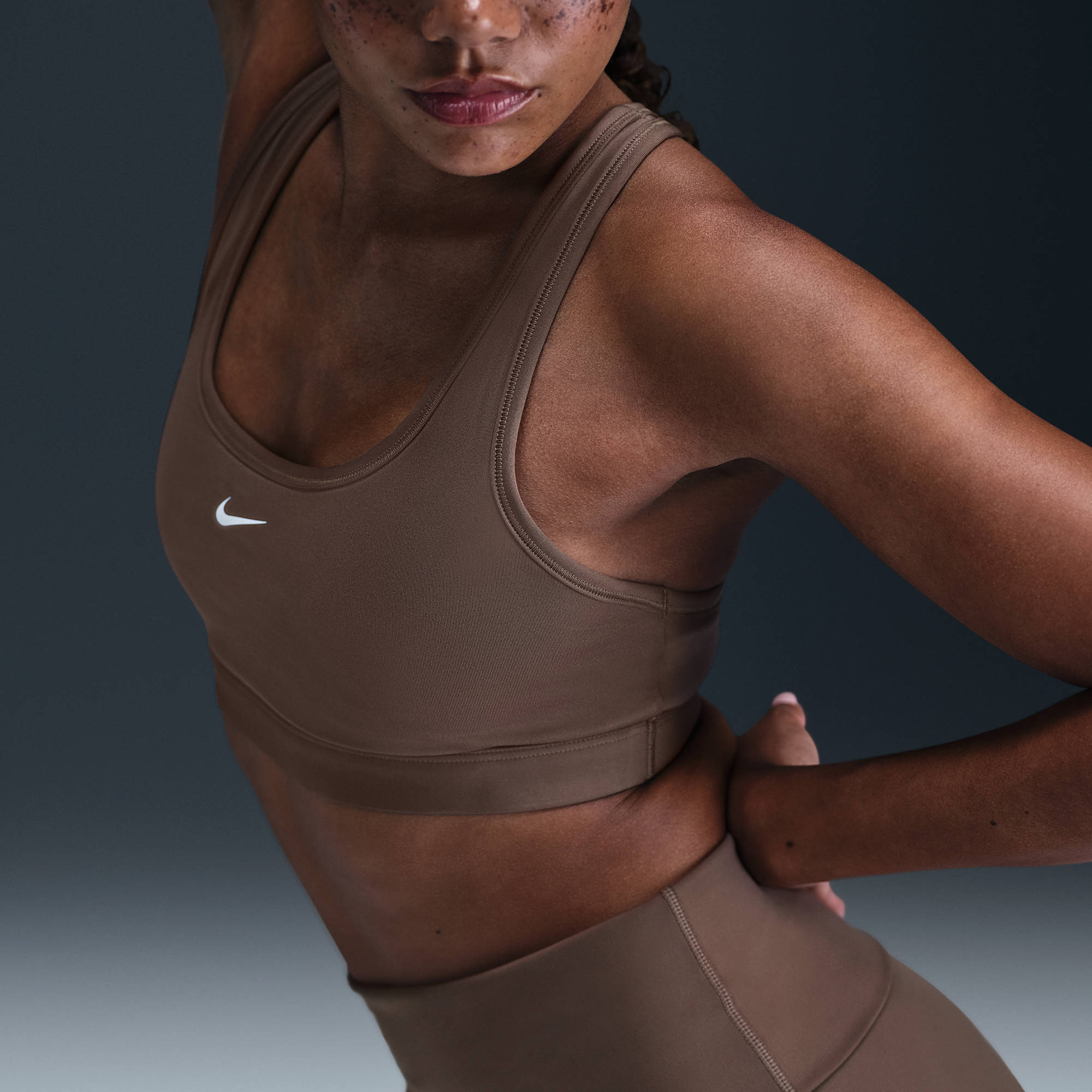 NIKE W NK SWSH LGT SPT BRA BHs NIKE