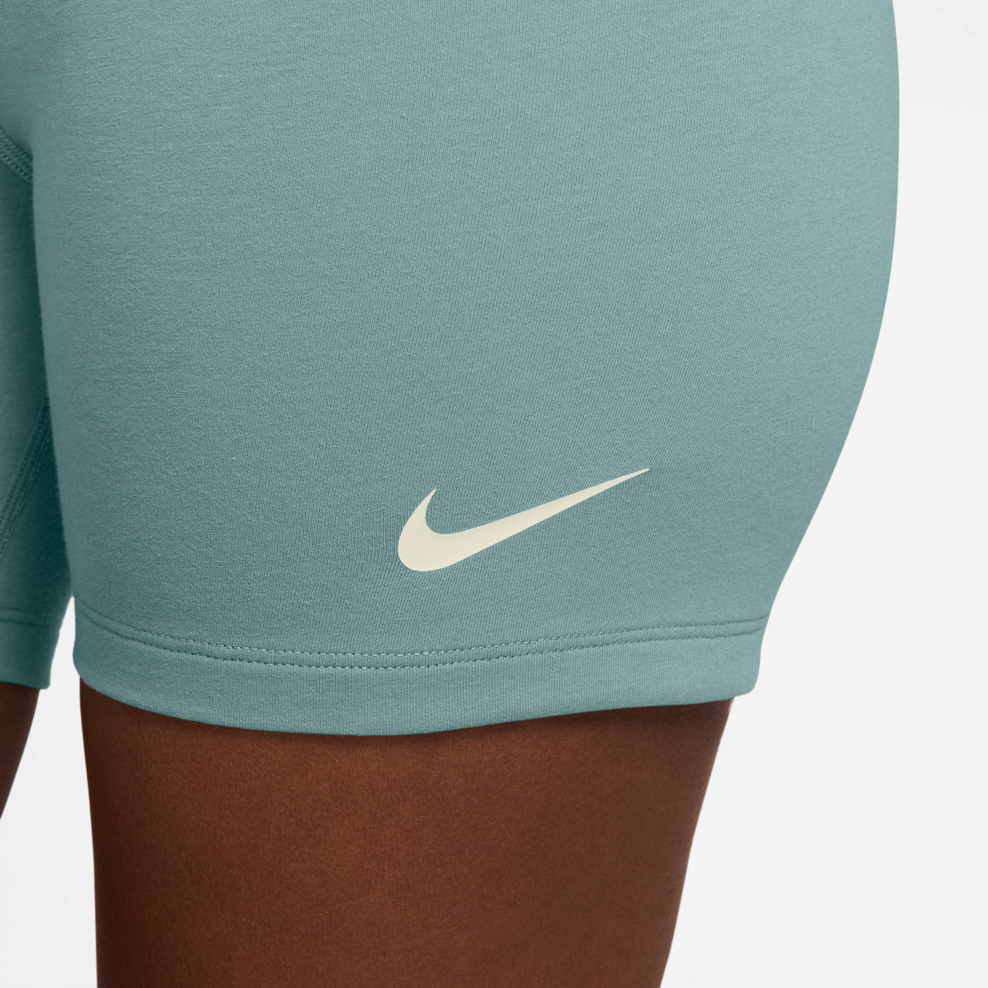 NIKE W NSW NK CLSC HR 5IN SHORT LBR Trainingshosen & Jogginghosen NIKE