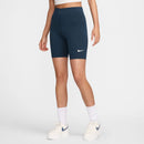 NIKE W NSW NK CLSC HR 8IN SHORT Trainingshosen & Jogginghosen NIKE ARMORY NAVY/SAIL XS
