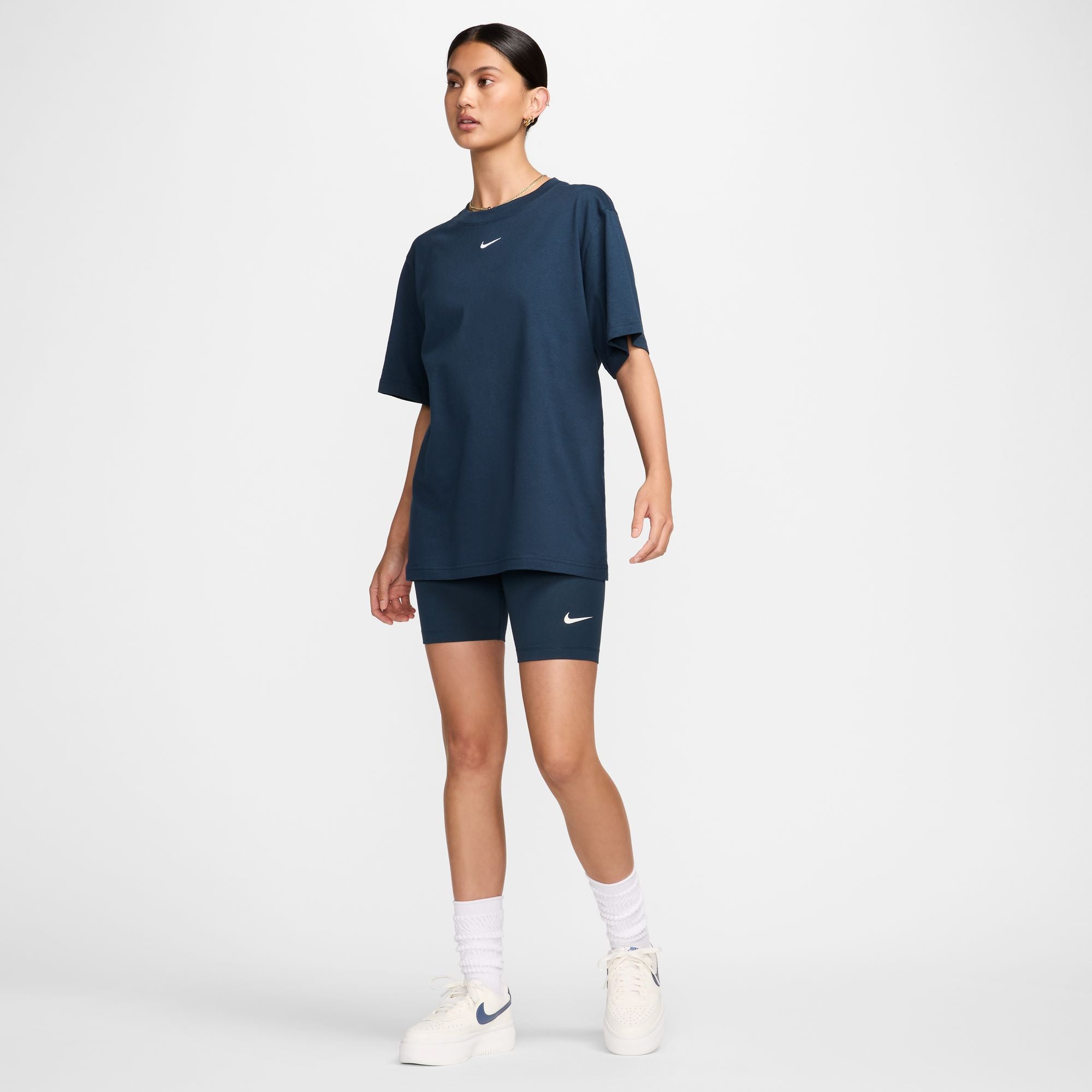 NIKE W NSW NK CLSC HR 8IN SHORT Trainingshosen & Jogginghosen NIKE