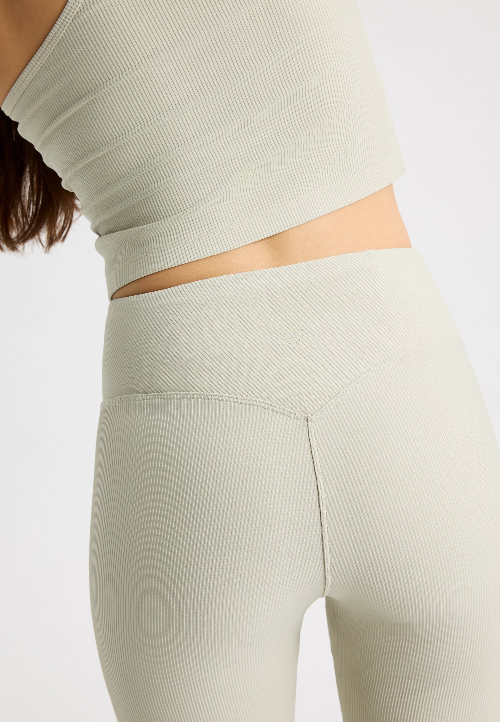 RÖHNISCH Ribbed R Flare HW Tight Black Trainingshosen & Jogginghosen RÖHNISCH