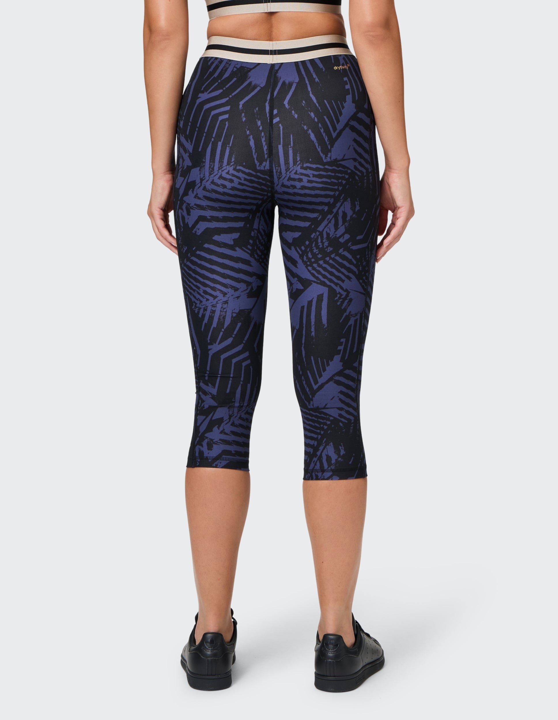 VENICE BEACH VB_Cianna DCAO Tights 3/4 AOP fusion space Trainingshosen & Jogginghosen VENICE BEACH