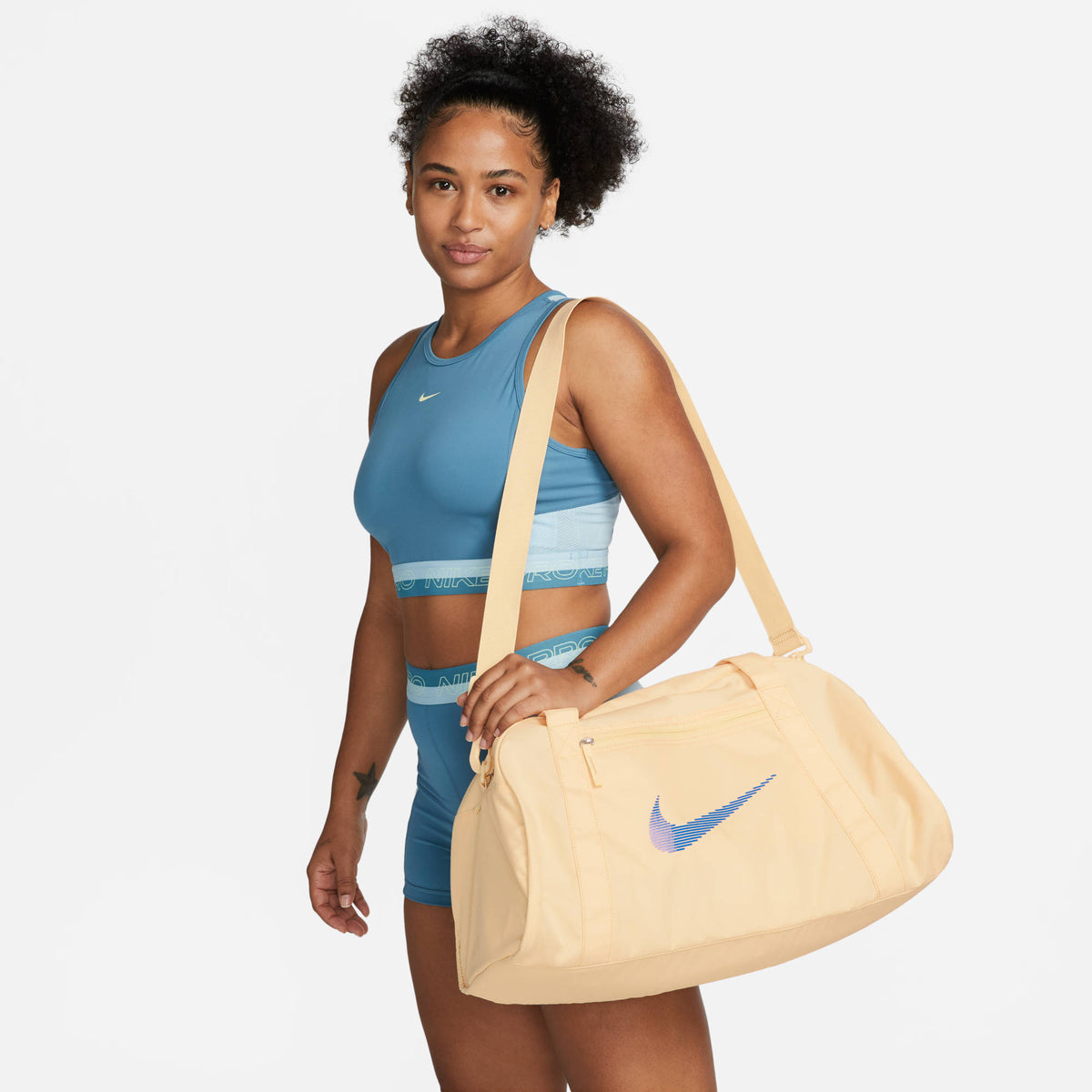 NIKE NK GYM CLUB SP23 Sport Kuhn
