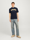 JACK & JONES JJECALEB VARSITY TEE SS O-NECK NOOS Navy Blazer Freizeitshirts /-hemden JACK & JONES