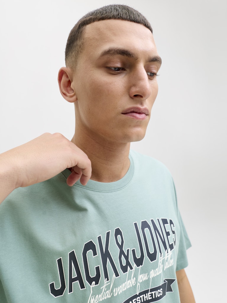 JACK & JONES JJELOGO TEE SS O-NECK 2 COL SS26 SN Freizeitshirts /-hemden JACK & JONES