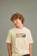 NEW BALANCE Athletics Premium Relaxed Chest Logo T-Shirt Freizeitshirts /-hemden NEW BALANCE