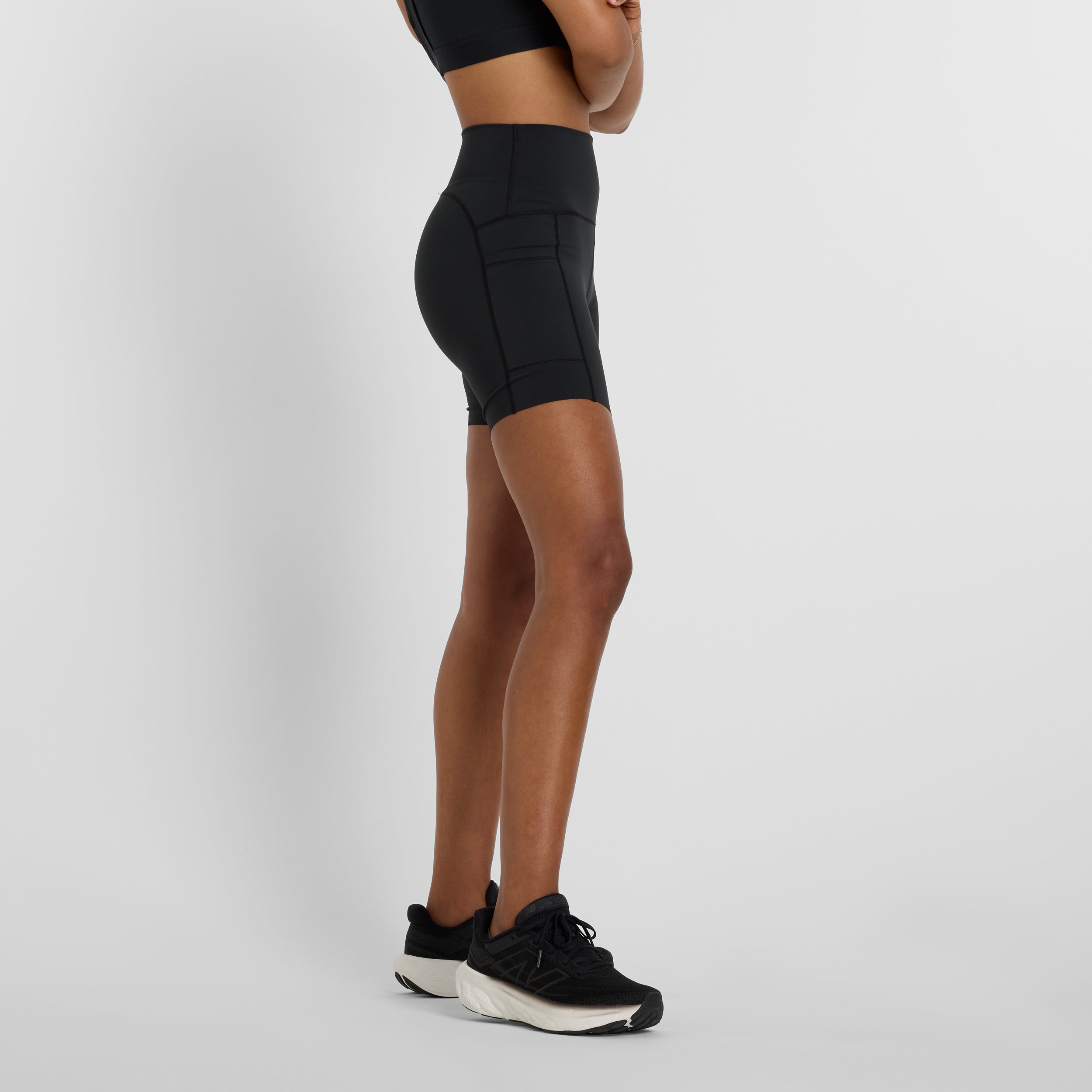 NEW BALANCE NB Sleek Pocket High Rise Short 6" Laufhosen NEW BALANCE
