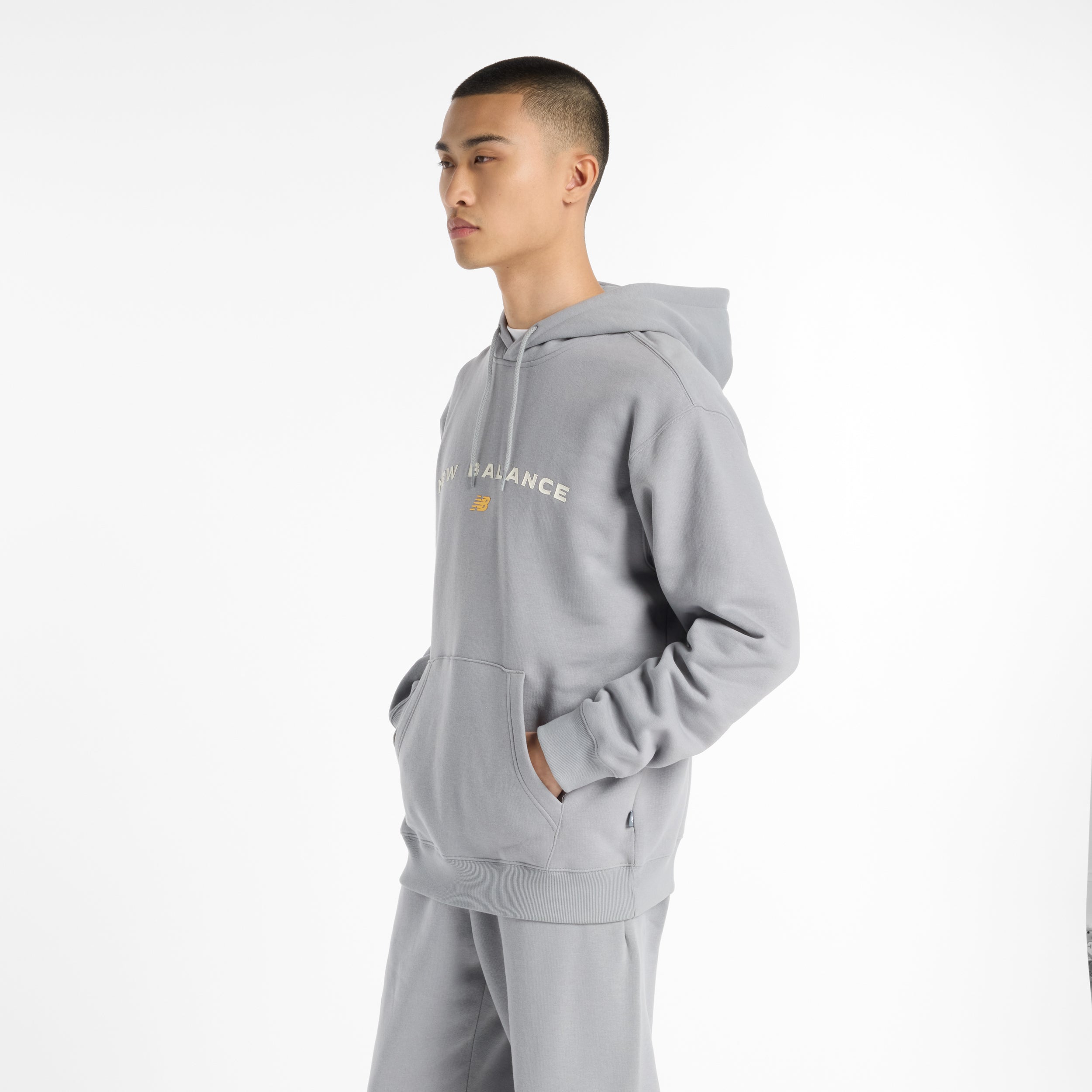 NEW BALANCE Reimagined Fleece Graphic Hoodie OVN Fußballoberteile NEW BALANCE