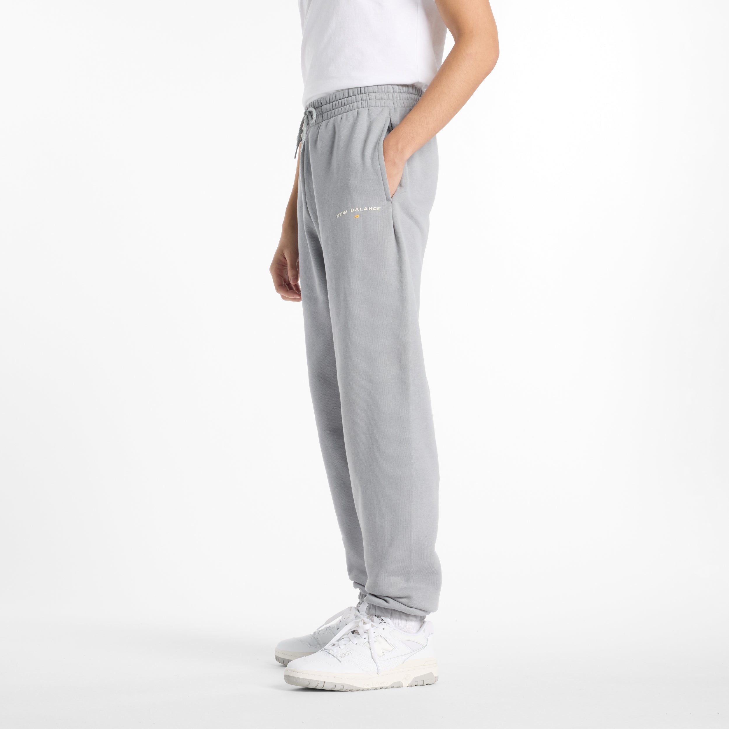 NEW BALANCE Reimagined Fleece Graphic Jogger YST Freizeithosen NEW BALANCE
