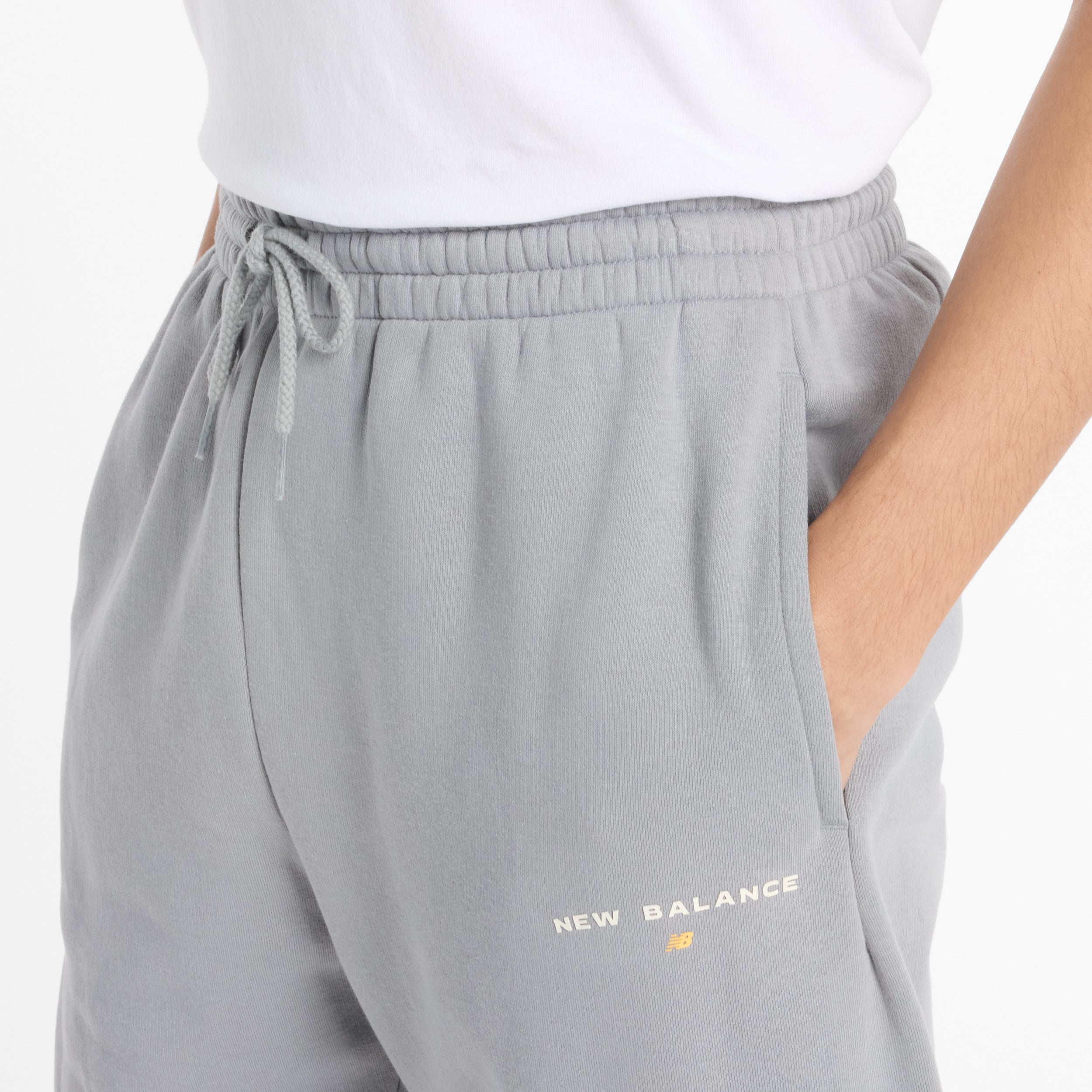 NEW BALANCE Reimagined Fleece Graphic Jogger YST Freizeithosen NEW BALANCE