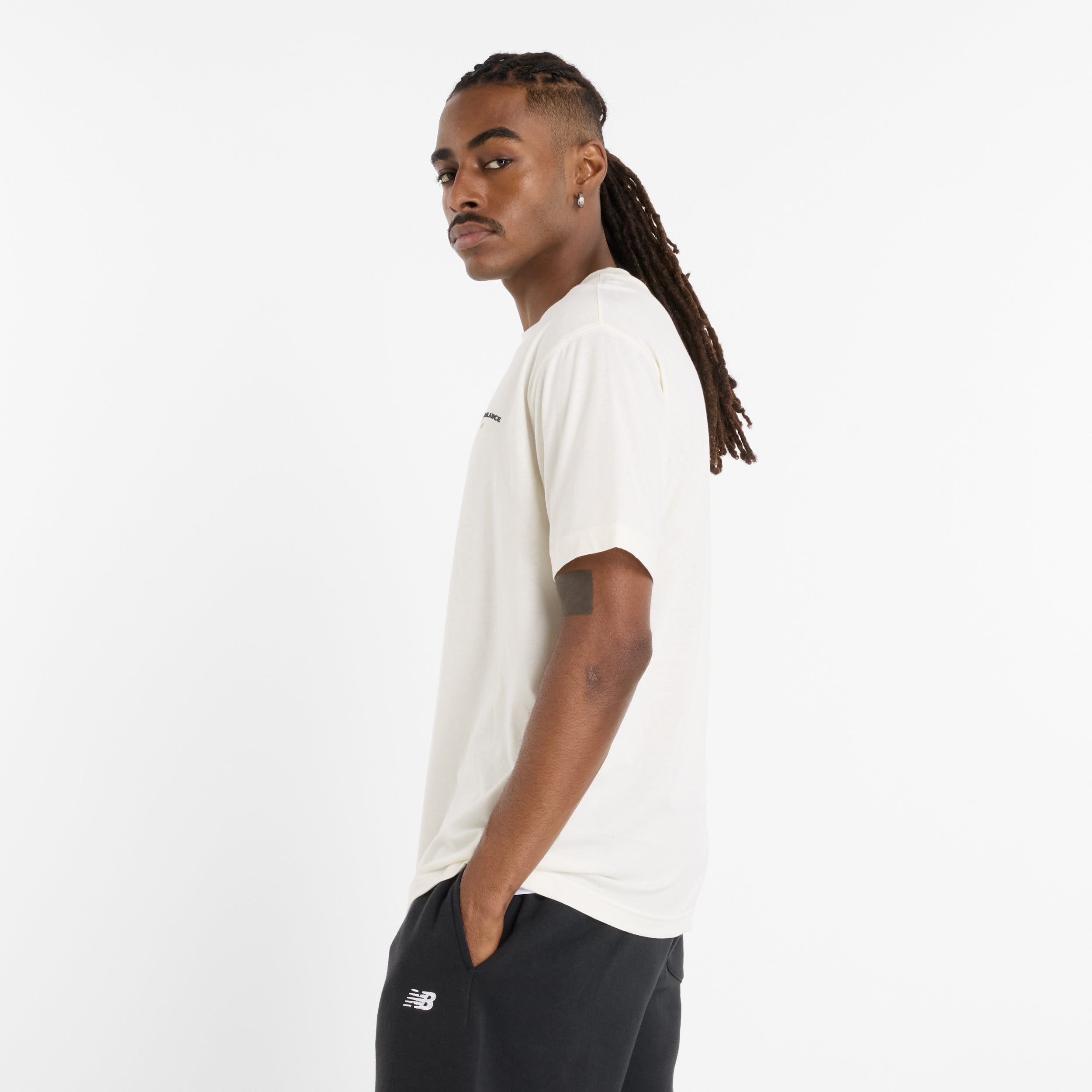 NEW BALANCE Reimagined Graphic T-Shirt 2 SST Seasalt Freizeitshirts /-hemden NEW BALANCE