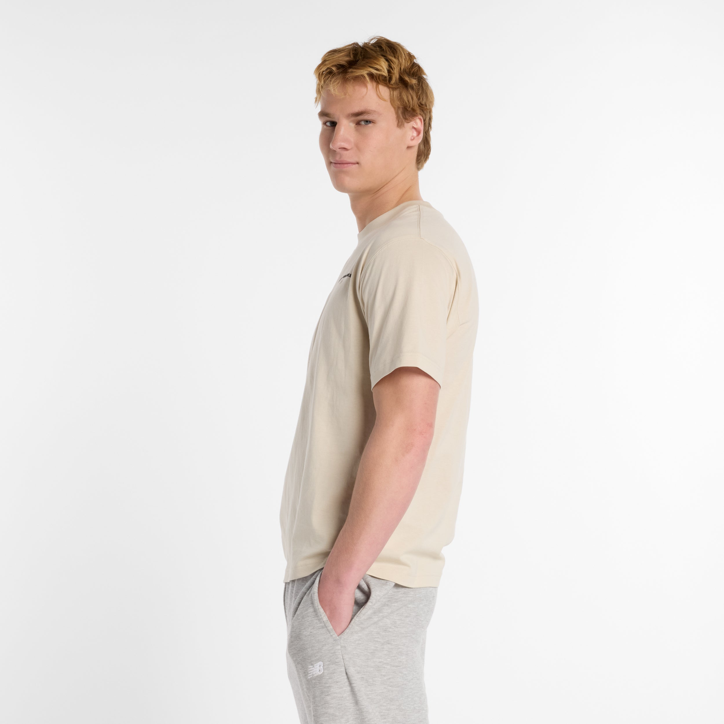 NEW BALANCE Reimagined Graphic T-Shirt 2 SST Seasalt Freizeitshirts /-hemden NEW BALANCE