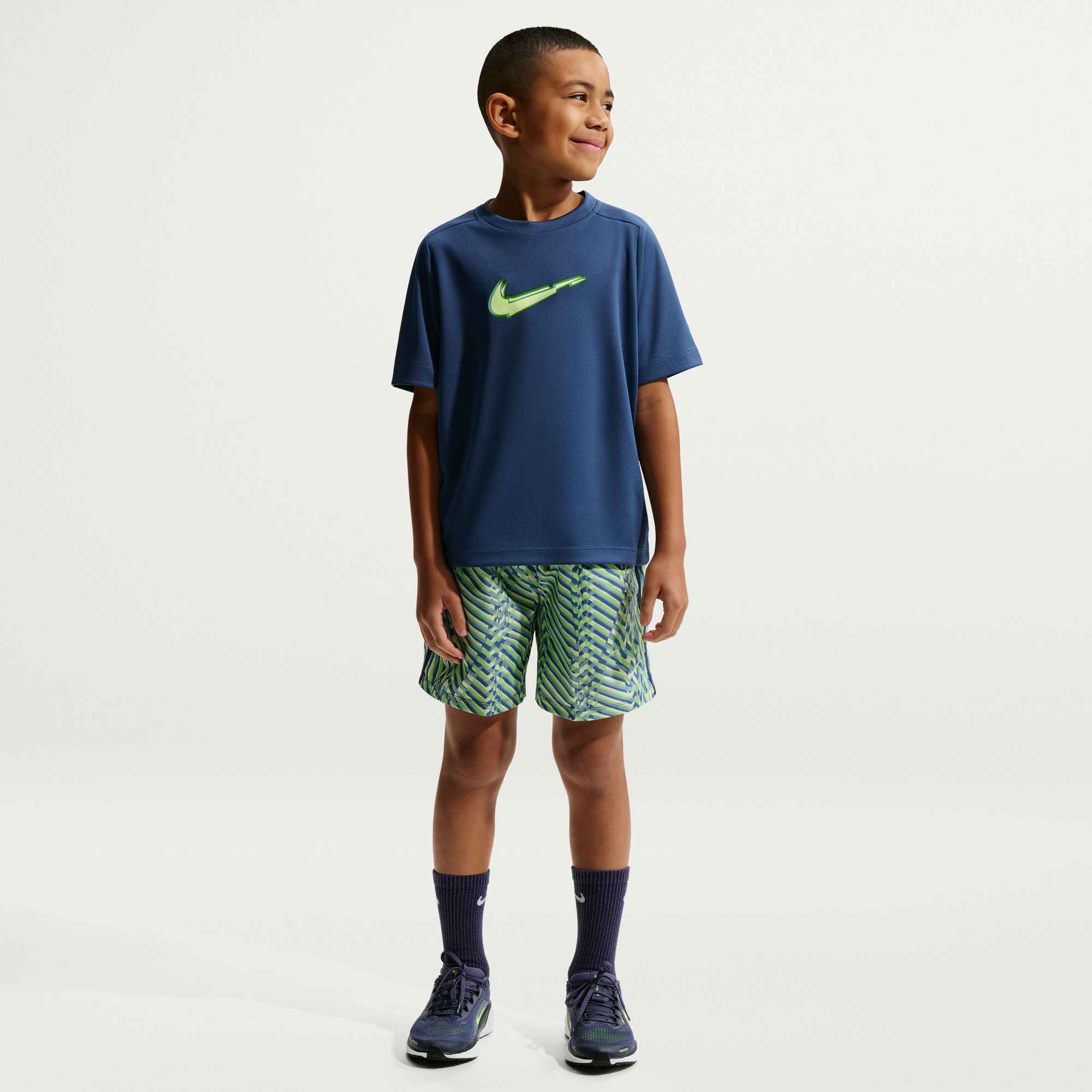 NIKE B NK DF MULTI SS TOP BOLD GX Trainingsshirts NIKE NAVY/BLUE/ORANGE XS
