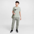 NIKE B NSW SI GRAPHIC TEE 010 BLACK Freizeitshirts /-hemden NIKE
