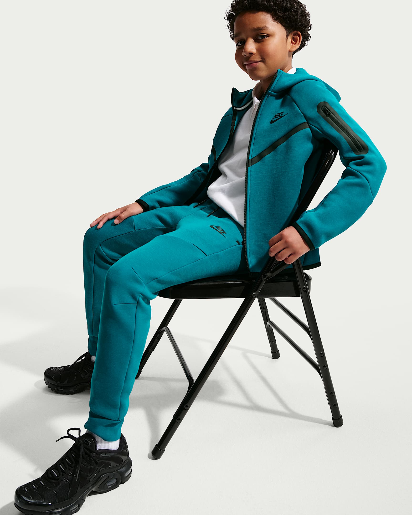NIKE B NSW TCH FLC JGGR - PD Trainingshosen & Jogginghosen NIKE