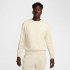 NIKE M NK CLUB BB CREW NSW GFX 063 DK GREY HEATHER/BLACK Freizeitpullover NIKE 234 LT KHAKI/SAIL S