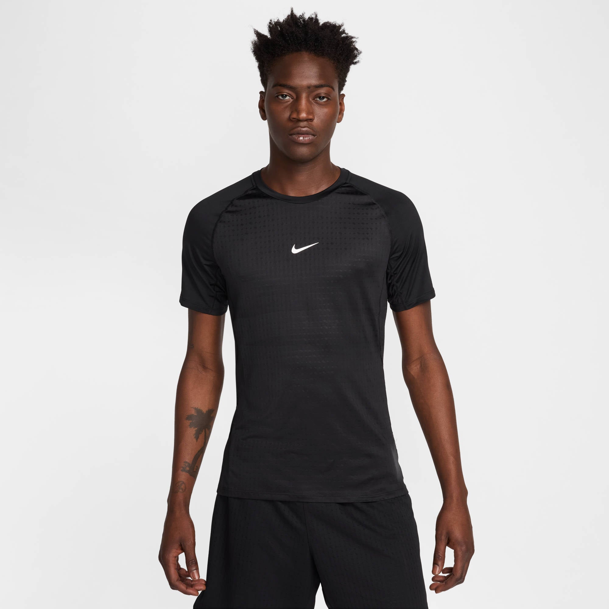 NIKE M NP BREATHE SLIM SS TOP Trainingsshirts NIKE 10 S