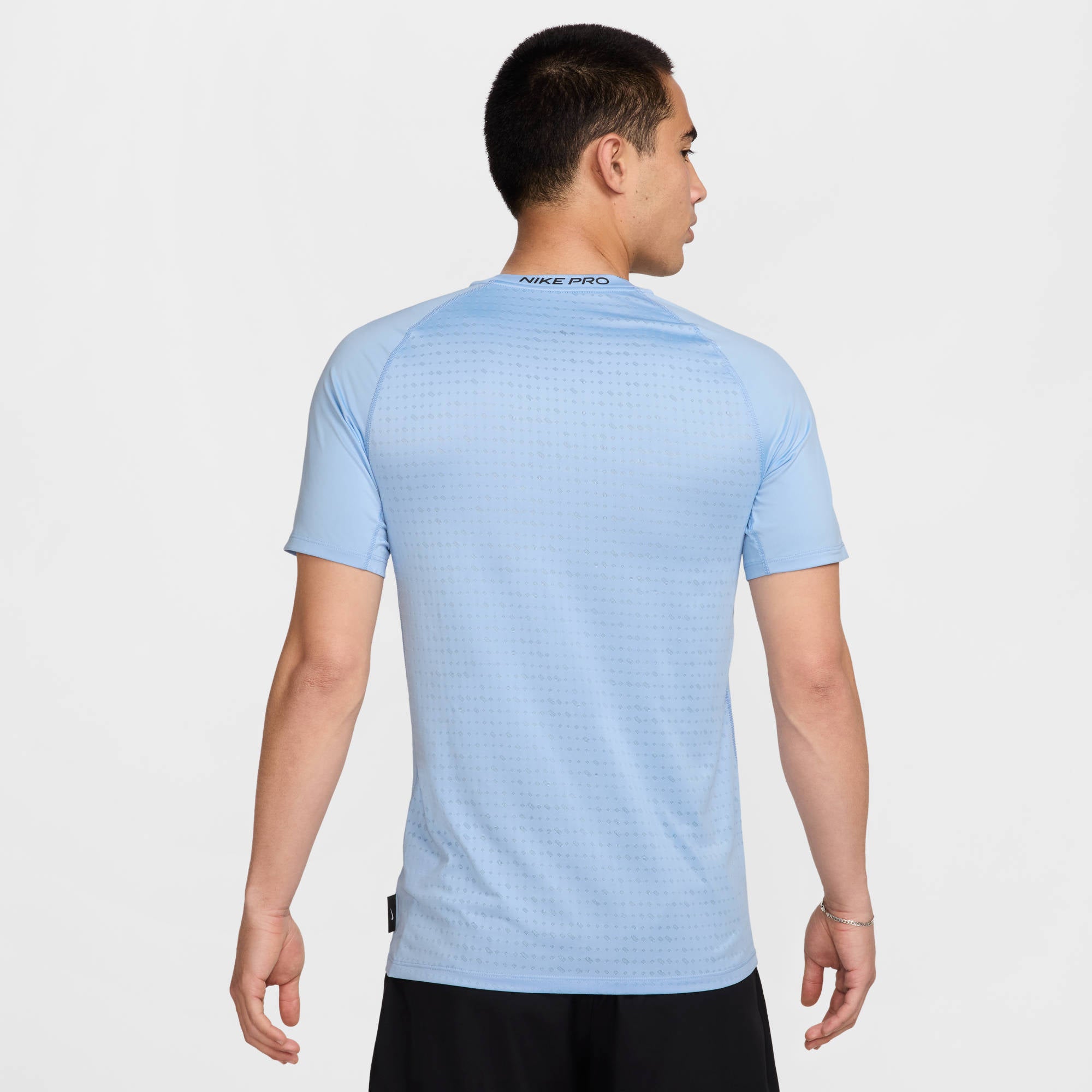 NIKE M NP BREATHE SLIM SS TOP Trainingsshirts NIKE