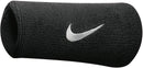 NIKE SWOOSH DOUBLEWIDE WRISTBANDS Fitness Kleingeräte & Zubehör NIKE 261 BLACK/WHITE -