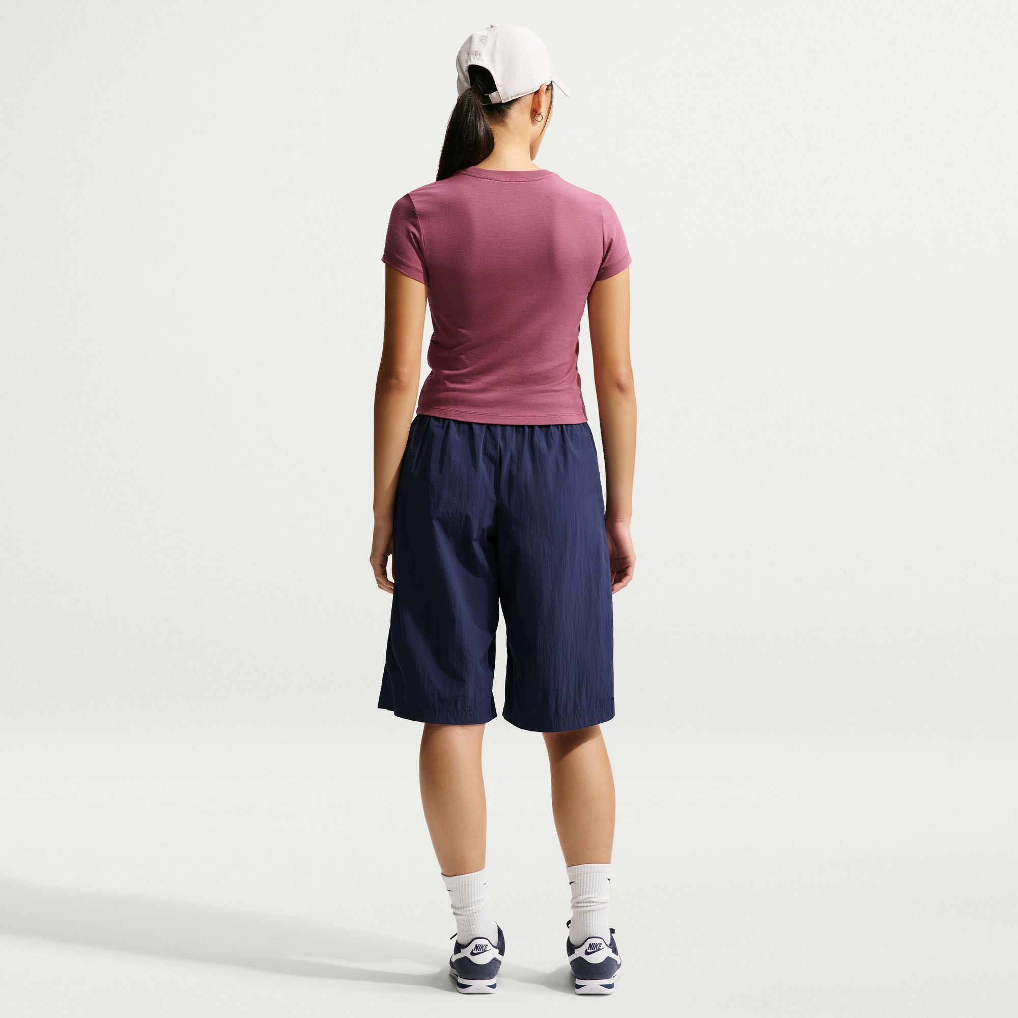 NIKE W NSW NK CHLL KNT MD CRP Freizeitshirts /-blusen NIKE