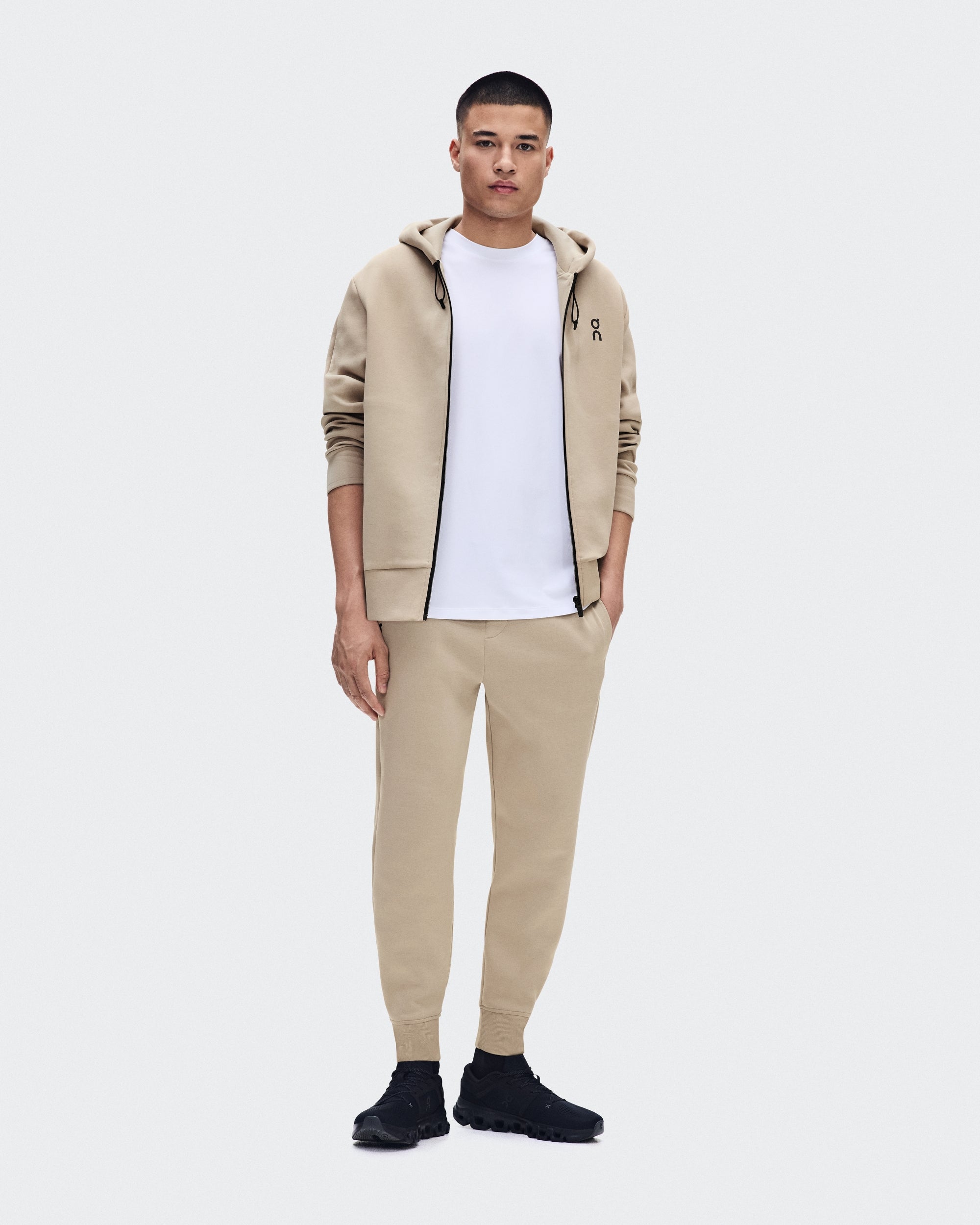 ON Focus Tech Zip Hoodie Fußballoberteile ON